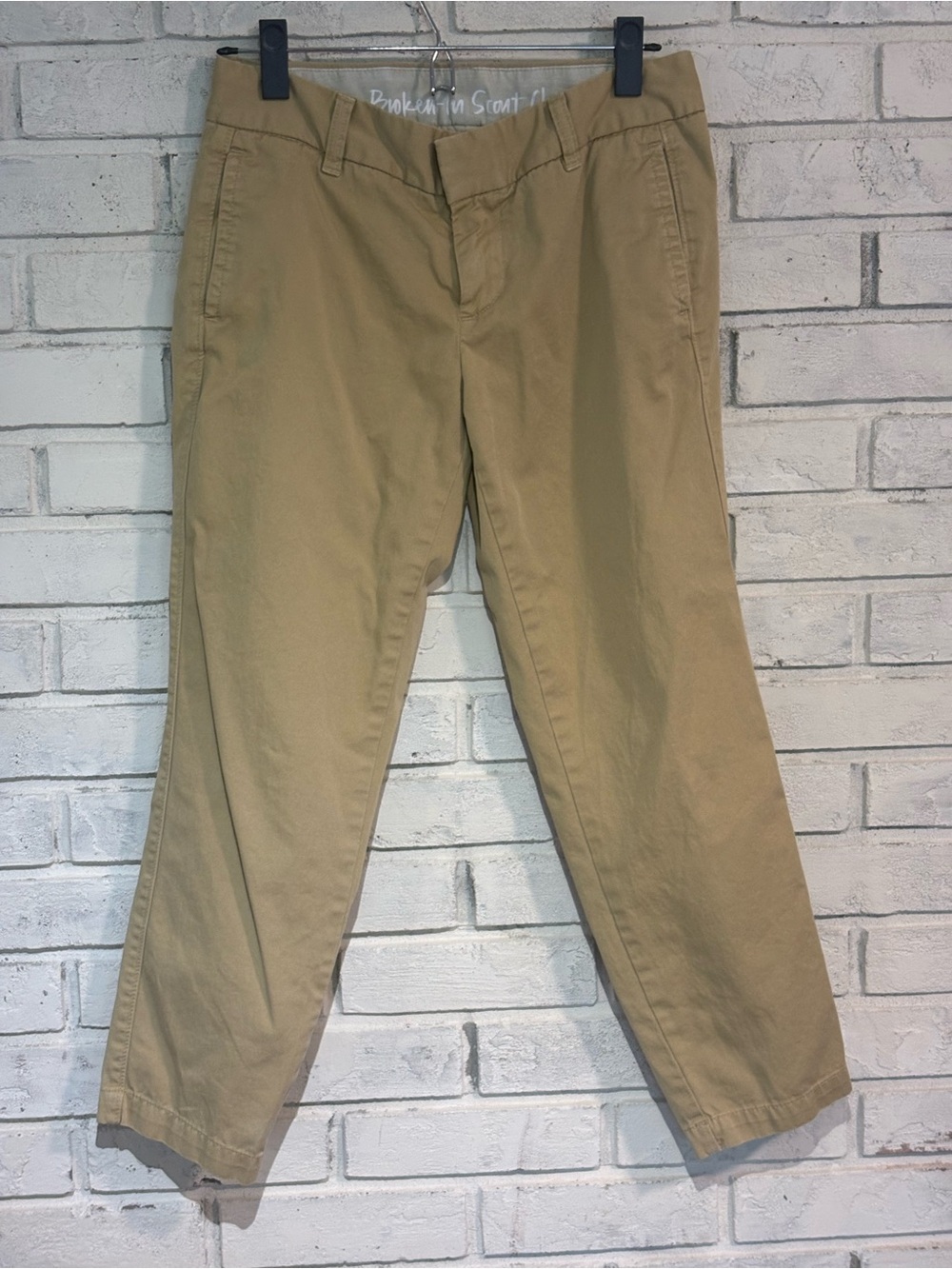 J. CREW Broken-In Scout Chino size 2 City Fit Pants in Khaki GUC